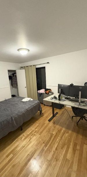 4 ½ à louer spacieux et lumineux semi meublé - Photo 1