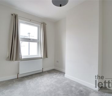 Woodlands Road, Enfield, Middlesex, EN2 0LP - Photo 4