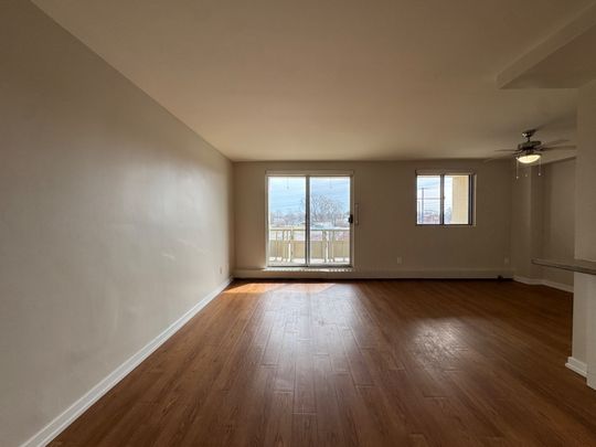 For Lease - 5611 Valley Way Unit# 127, Niagara Falls, Ontario - Photo 1