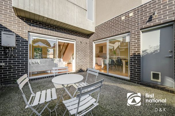 Stylish Two-Storey Living Minutes from Melbourne CBD - Photo 1