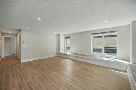 The Churchill Apartments - Photo 3