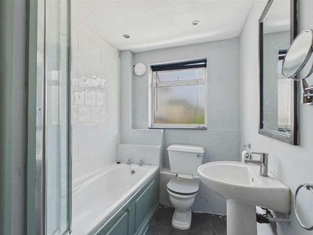 Lower Howsell Road, Malvern, WR14 - Photo 3