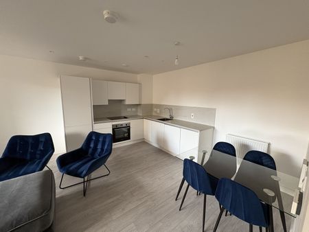 3 Bed Flat, Gannet Apartments, NW9 - Photo 4