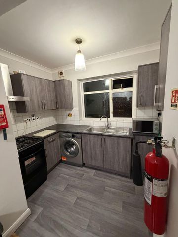 1 bedroom flat to rent - Photo 2