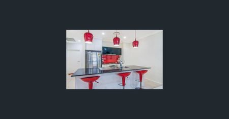 4 Bedroom Family Home - Photo 4