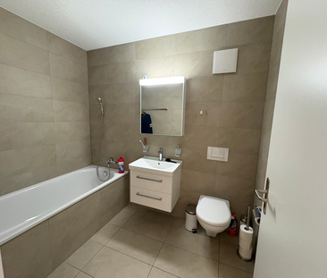Moderne 4.5 Zimmer-Attika-Wohnung mit grosser Terrasse - Foto 4