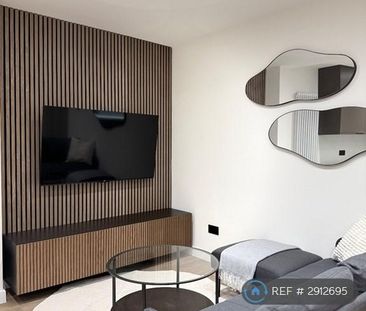 1 bedroom in a house share to rent - Photo 1