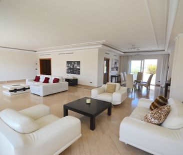 4 room luxury penthouse for rent in Marbella, Andalusia - Photo 1