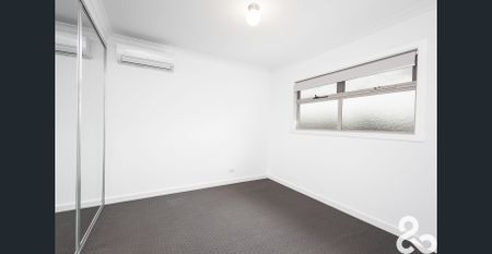 For Lease – Stylish 2-Bedroom Townhouse - Photo 2