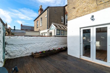 Oaklands Terrance Terenure , Terenure, Dublin 6 - Photo 4