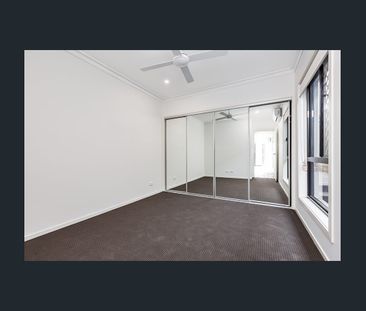 NEAR NEW DUPLEX IN SANCTUARY ESTATE - Photo 2