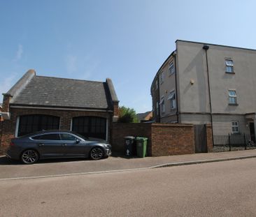 Duncannon Place, kent, London - Photo 6