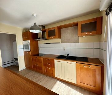 Location Appartement 3 pièces 66m² POITIERS 86000 - Photo 2