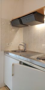 Un lumineux studio en très bon état général Esplanade / rue de Stuttgart - Photo 3