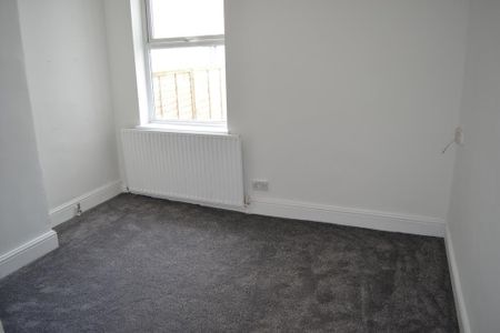 6 bedroom terraced house to rent - Photo 5
