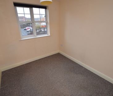 2 Bedroom FIrst Floor Flat - Photo 6