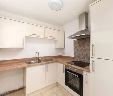 2 bedroom flat to rent - Photo 4