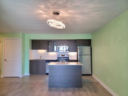 For Lease - 75 Norman Bethune Avenue Unit# 302, Richmond Hill, Ontario - Photo 4