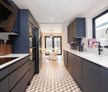 3 bedroom terraced house to rent - Photo 5