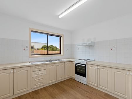 Thinking of selling? Contact our agent - Photo 5