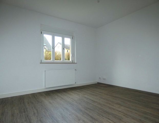 *** Heimaterde! 2 Zimmer-Wohnküche – modernes Duschbad – eigener Garten!*** - Foto 1