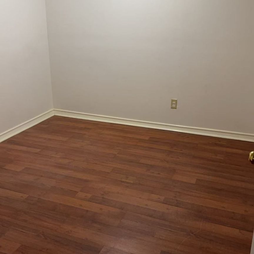 For Lease - 481 Luzon Crescent, Mississauga, Ontario - Photo 1