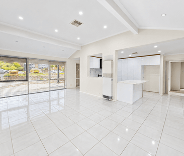 Comfortable Three-Bedroom Home with Ducted Heating & Utilities Incl... - Photo 1