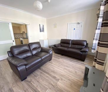 5 bedroom house to rent - Photo 1