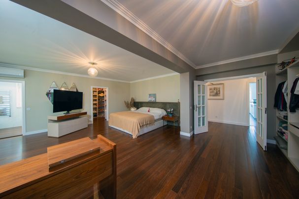 Detached villa with heated pool in Leiria - Photo 1