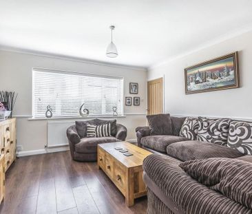 4 bedroom detached house to rent - Photo 4