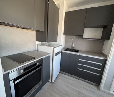 Location Appartement 1 pièce 24m² ST JEAN DE LUZ 64500 - Photo 5