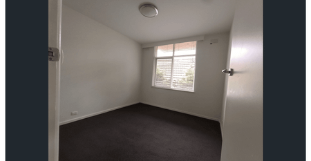 Spacious one Bedroom Apartment - Photo 3
