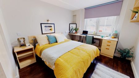 Gold En Suite - Photo 2