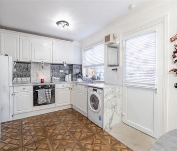 2 bedroom terraced house to rent - Photo 6