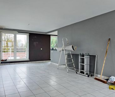 Ruime en lichtrijke duplex op een rustige locatie in Bassevelde! - Photo 1