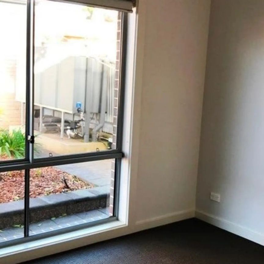 Modern Comfort Meets Convenience - Photo 1