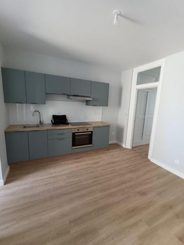 Location Maison 8 pièces 180m² NANCY 54000 - Photo 3