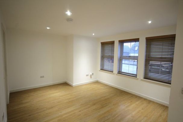 1 The Stables, The Square, AB42 5EY, Peterhead - Photo 1