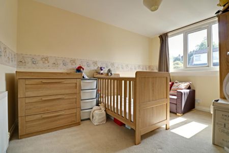 3 bedroom semi-detached house to rent - Photo 5