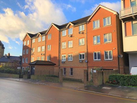 1 bedroom flat to rent - Photo 2