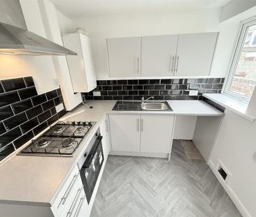 2 bedroom house to rent - Photo 3