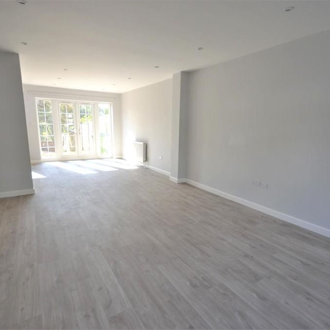 4 bedroom semi-detached house to rent - Photo 1