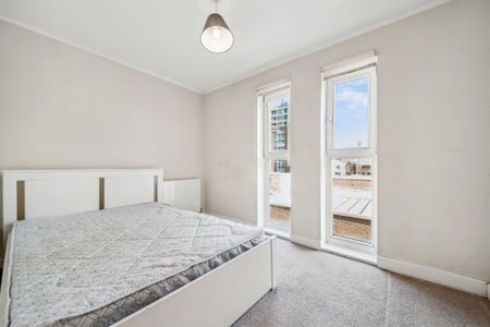 3 bedroom flat to rent - Photo 3