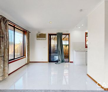 5 Roma Avenue, Cranbourne - Photo 2