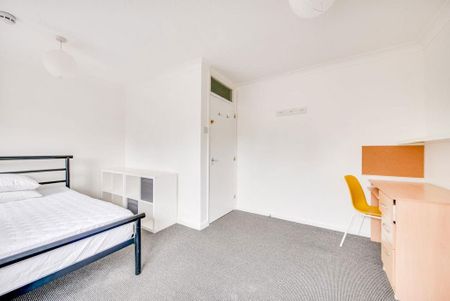 5 bedroom house to rent - Photo 3