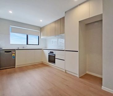 4 Bdrm End Townhouse in Mangere Bridge! - Photo 4