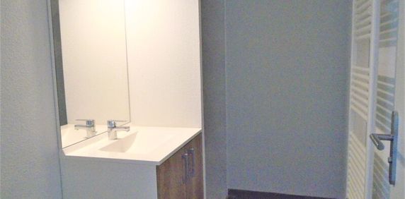 Location Appartement 1 pièce 23m² ROYAN 17200 - Photo 2