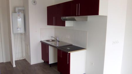 location Appartement T2 DE 44.1m² À ARPAJON - Photo 5