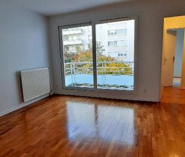 Location Appartement 2 pièces 39m² COURBEVOIE 92400 - Photo 2