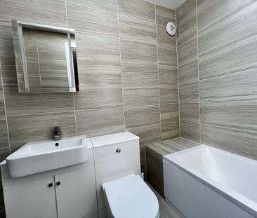 3 bedroom apartment to rent - Photo 5
